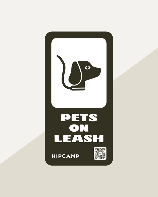 Pets On Leash Sign (NO04)